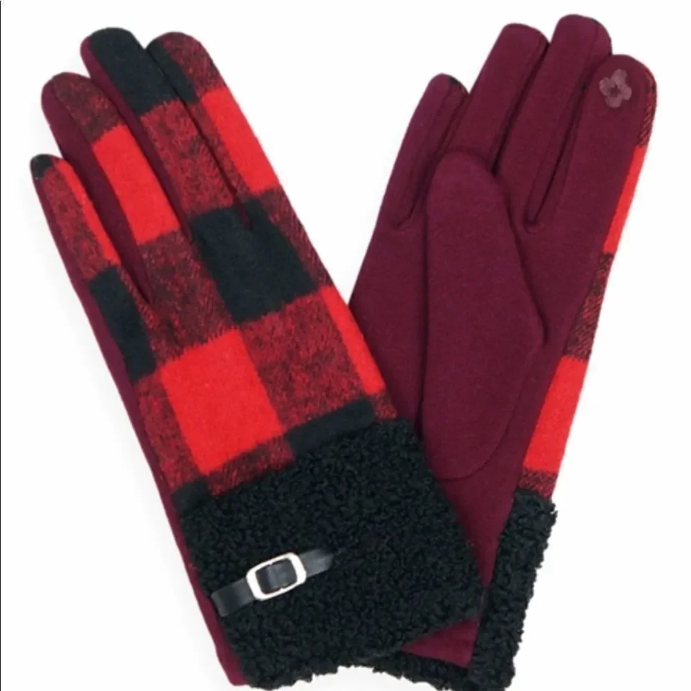 SALE! NWT Styline Buffalo plaid smart touch gloves